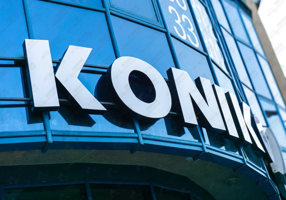 reklama-swietlna-litery-przestrzenne-3d-led-logo-reklama-sklep